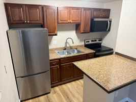 featured image of 1611 Cottonwood Dr