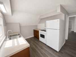 featured image of 3104 Coit Ave Ne