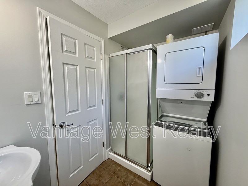 3426 - Photo 6 of 21