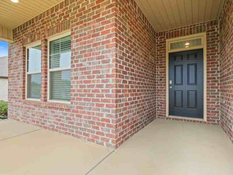 227 Poplar Hollow Dr - Photo 3 of 34