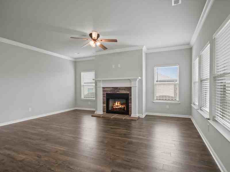 227 Poplar Hollow Dr - Photo 7 of 34
