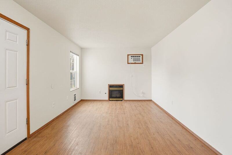13221 E 31st Ct #2 - Photo 5 of 20