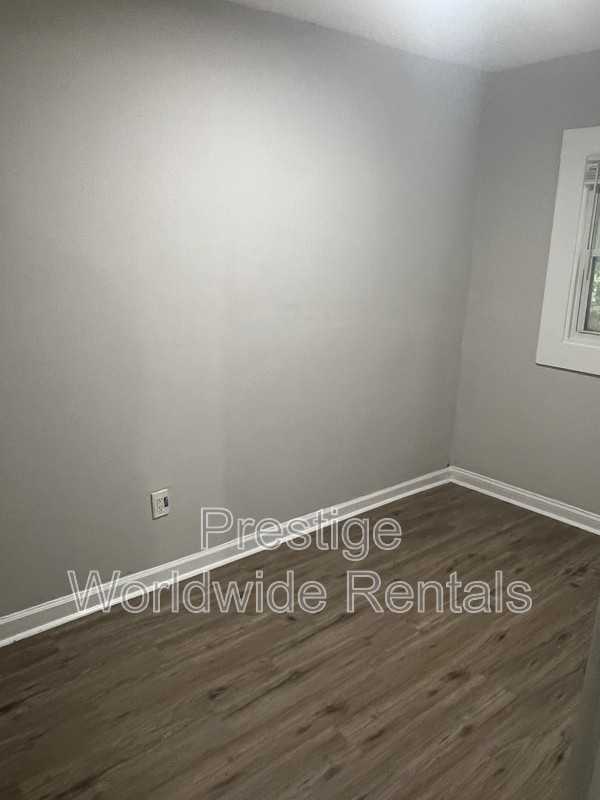 3028 Meade St - Photo 3 of 7