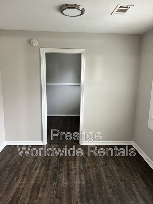 3028 Meade St - Photo 4 of 7