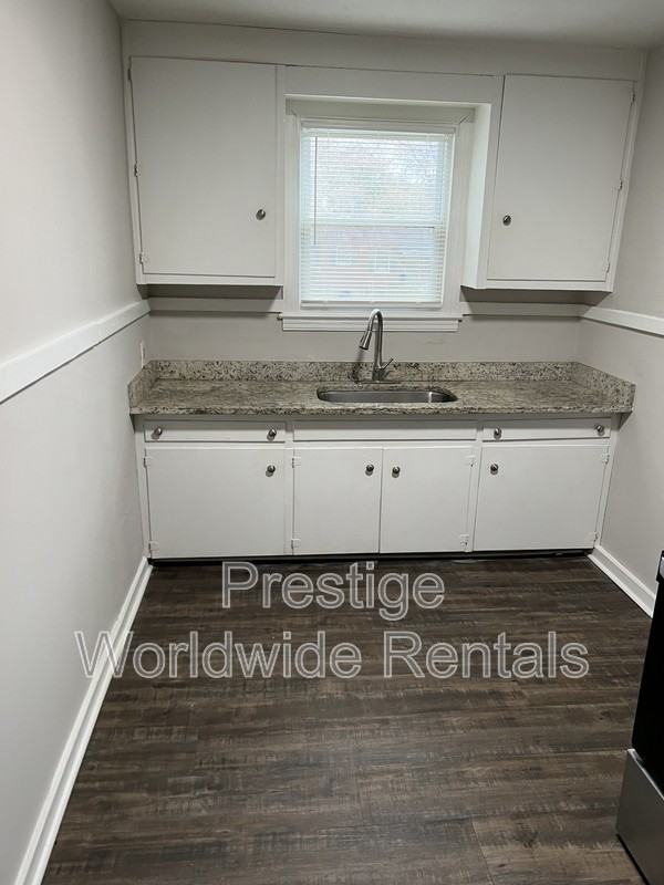 3028 Meade St - Photo 5 of 7