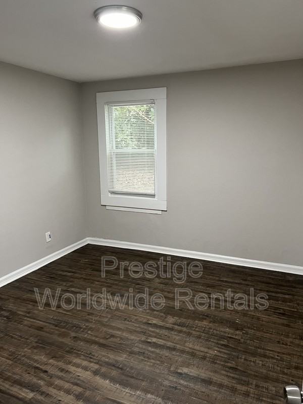 3028 Meade St - Photo 6 of 7