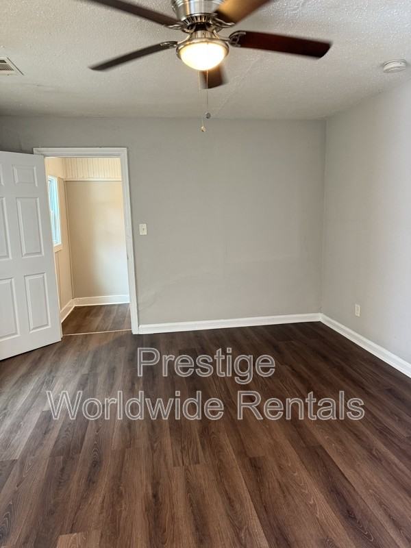 1048 Brooks Rd - Photo 6 of 6