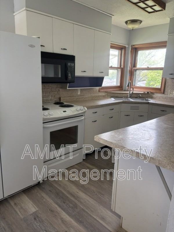 1672 10th St Nw - Photo 2 of 12