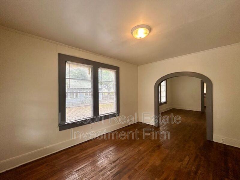 3022 Lillian St - Photo 2 of 13