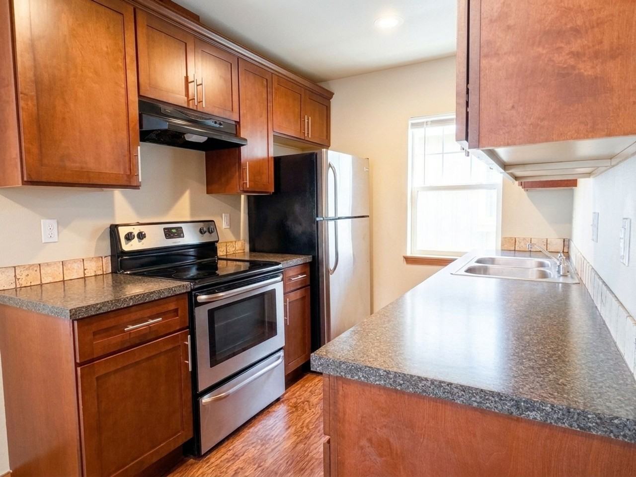 Junett St Townhouses - Photo 4 of 10