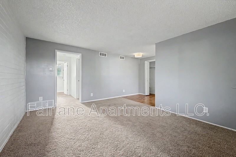 428 E 5th Ave #8 - Photo 4 of 10