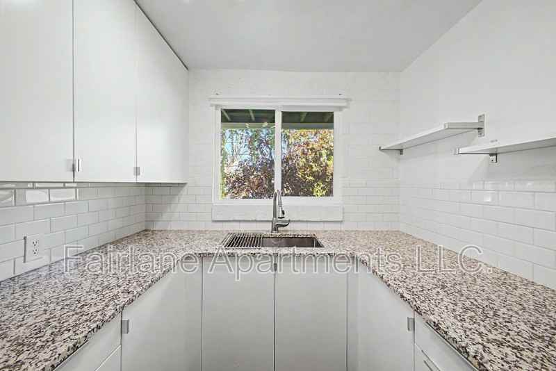 428 E 5th Ave #8 - Photo 7 of 10