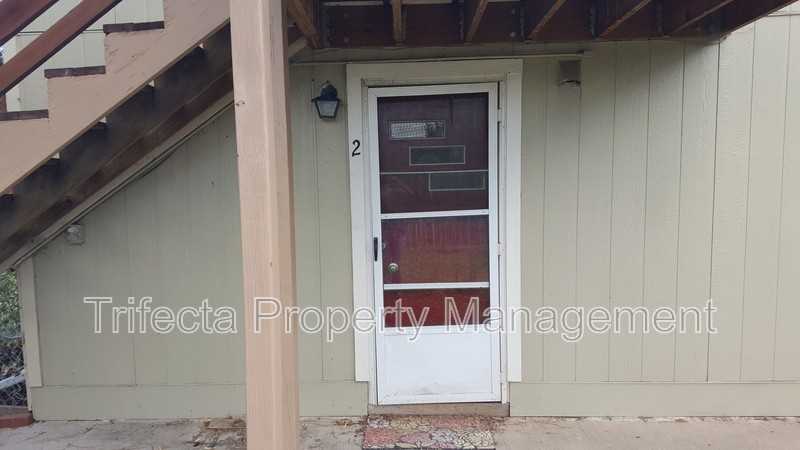 417 N Hollywood St - Photo 2 of 11