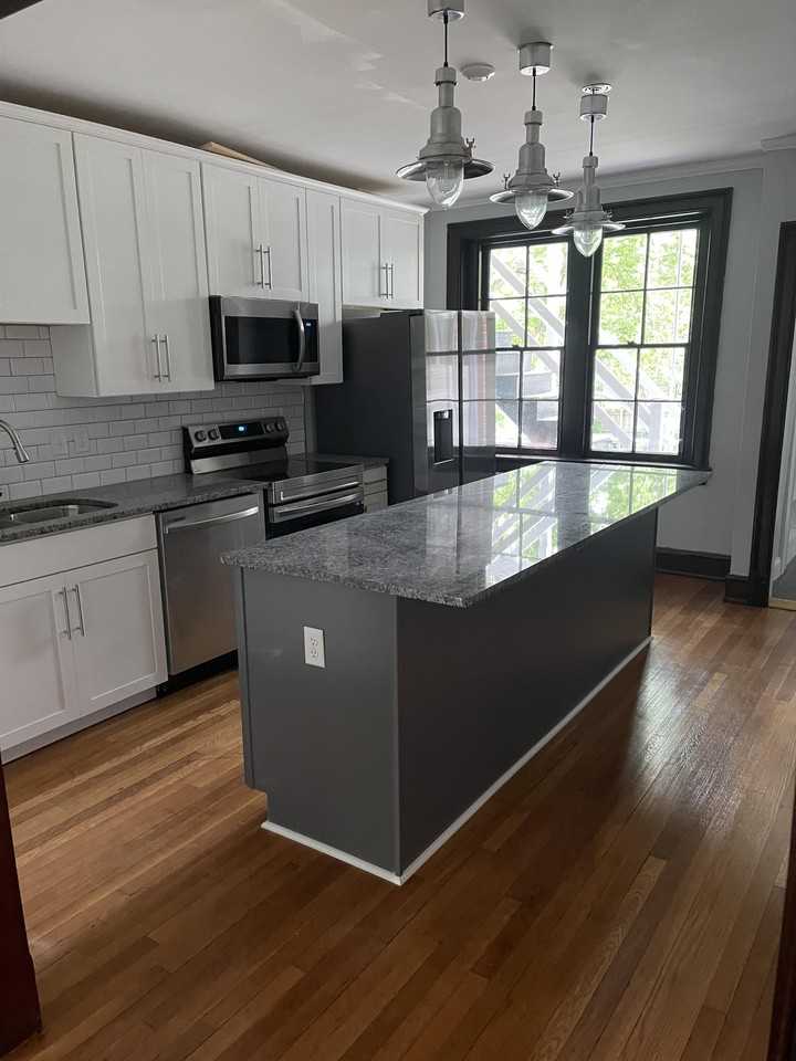 Park Avenue 3406 - Photo 3 of 12