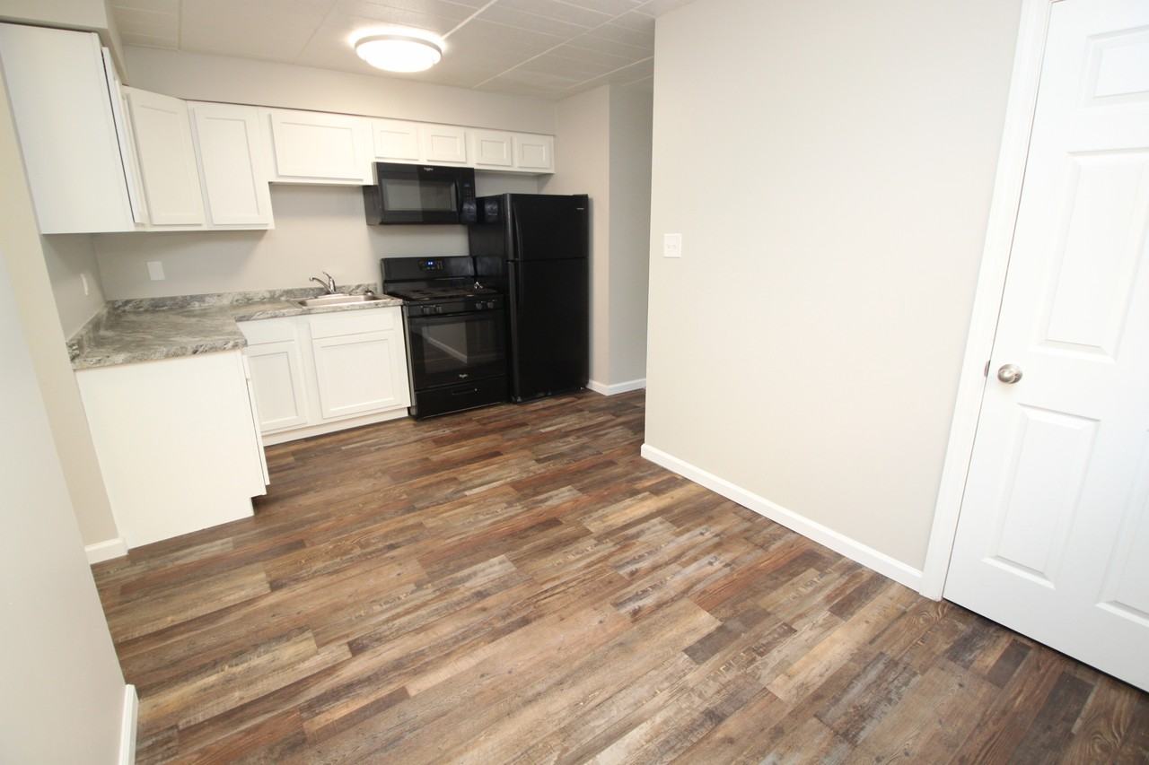 444 ORCHARD AVENUE -- 311 - Photo 2 of 9