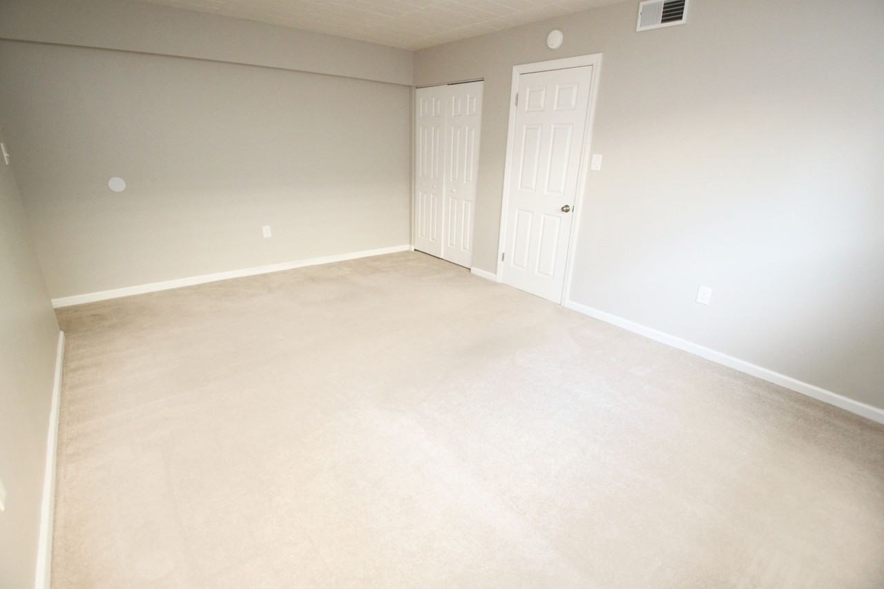 444 ORCHARD AVENUE -- 311 - Photo 4 of 9