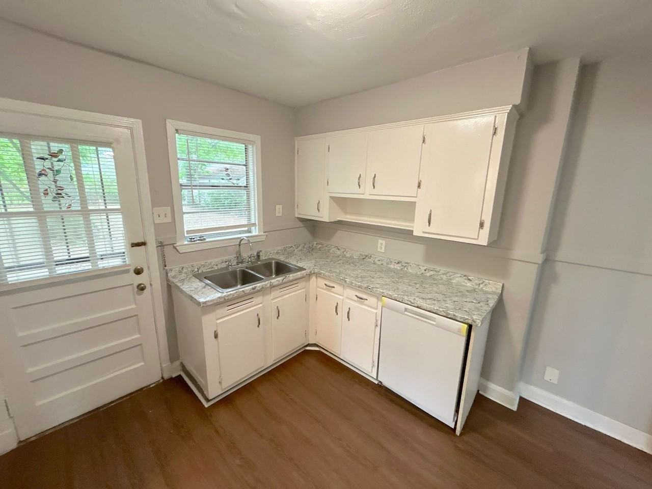 4315 Leatherwood Ave - Photo 2 of 13
