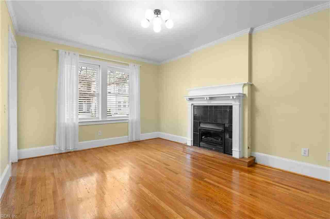736 W Princess Anne Rd #102 - Photo 6 of 22
