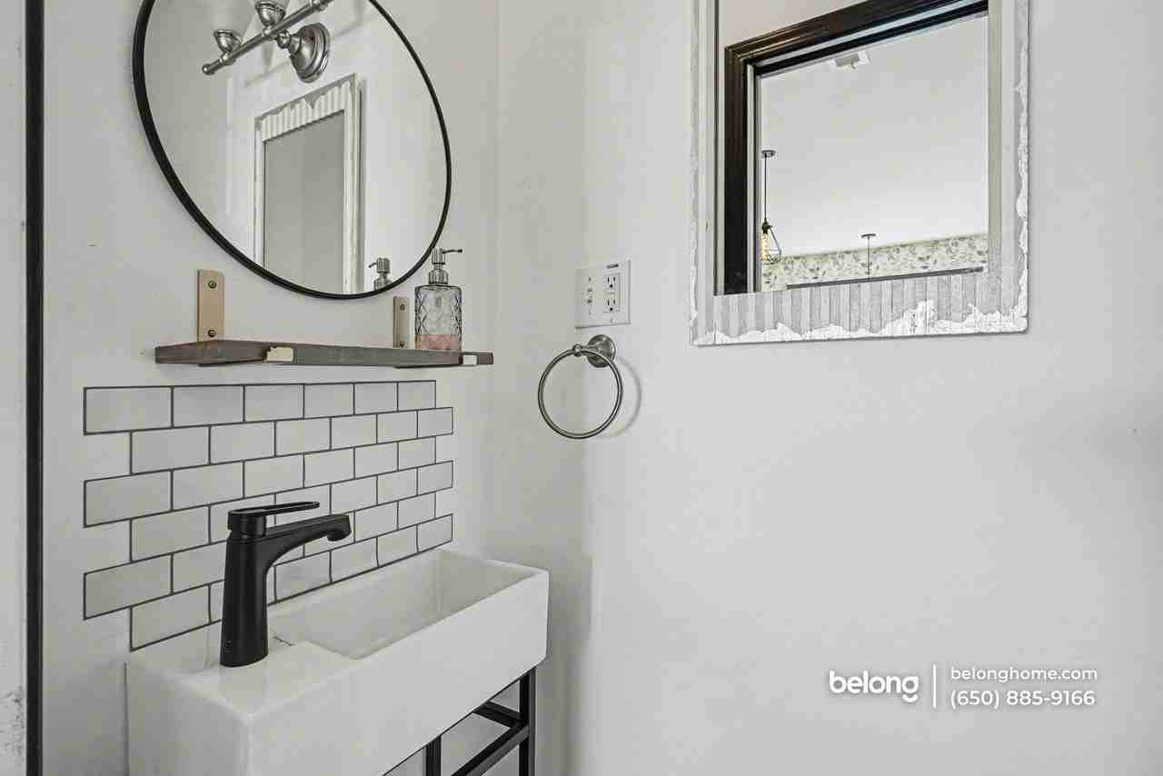 1531 Highland Blvd - Photo 4 of 25