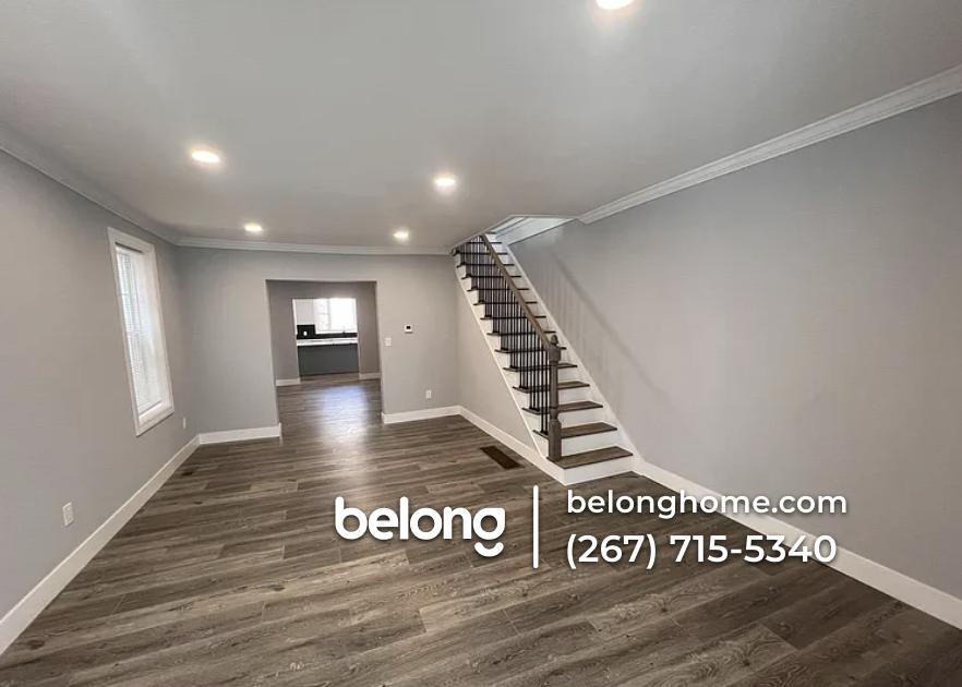 7048 N Broad St - Photo 4 of 9