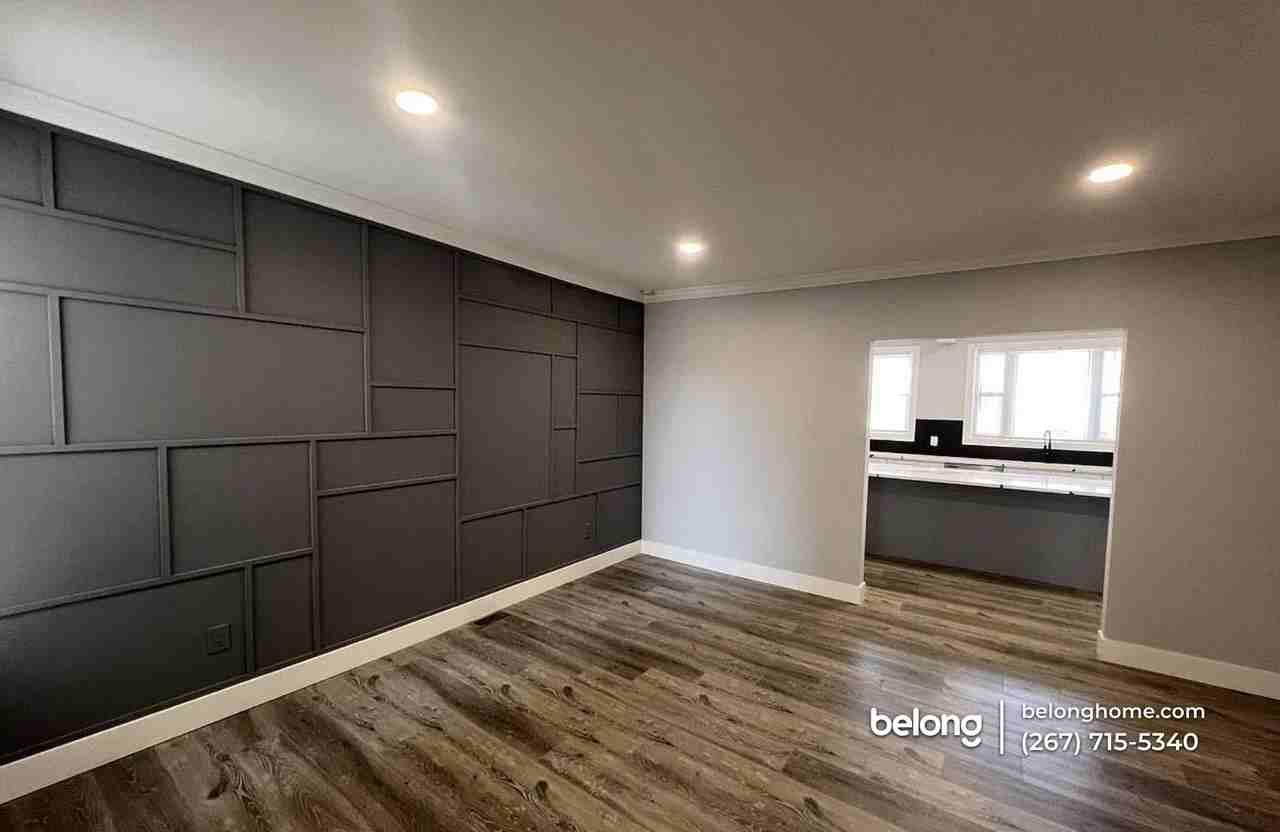 7048 N Broad St - Photo 6 of 9