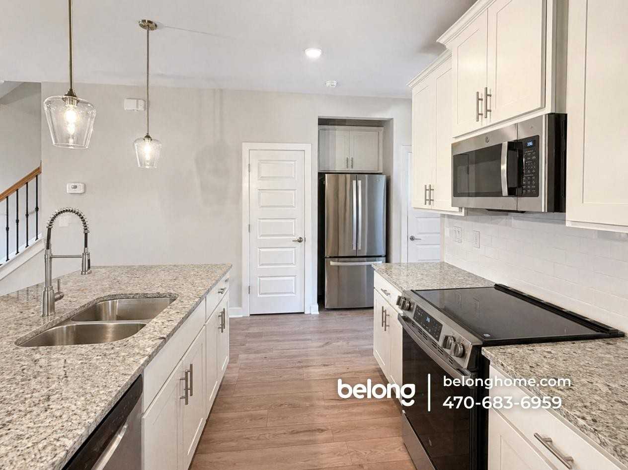 300 Dempsey Dr - Photo 3 of 9