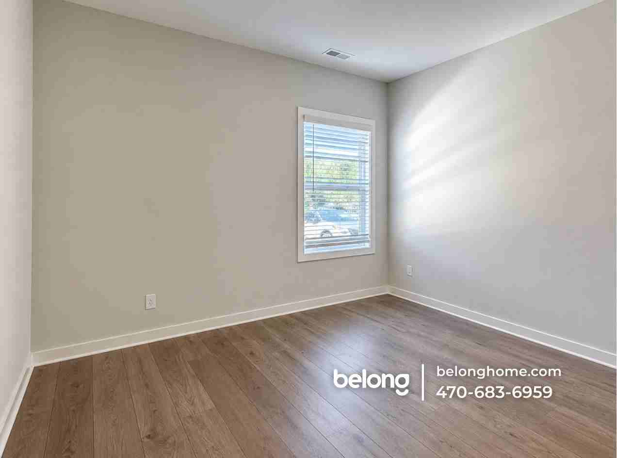 300 Dempsey Dr - Photo 5 of 9