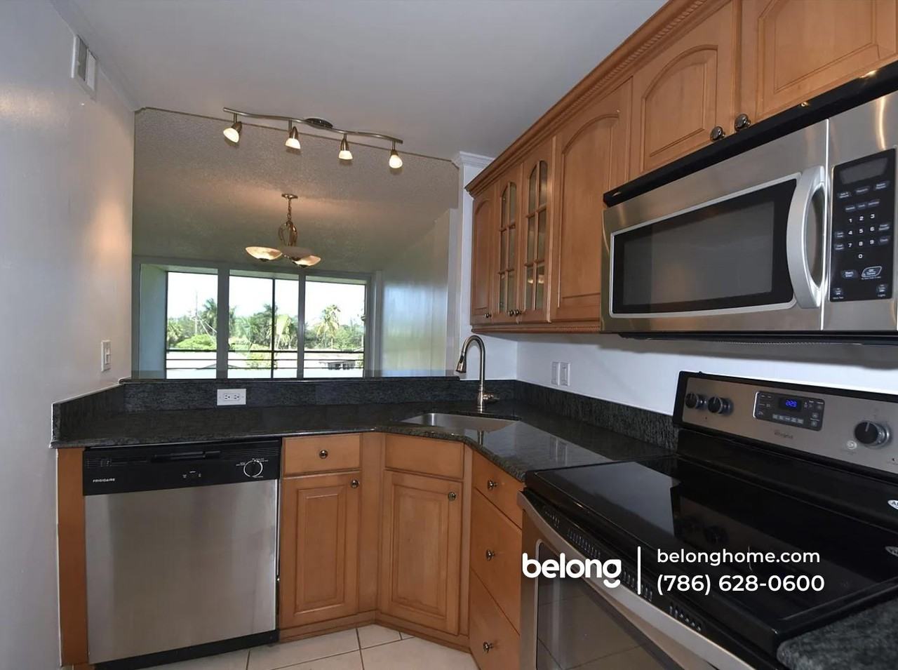 121 Royal Park Dr #3A - Photo 2 of 9