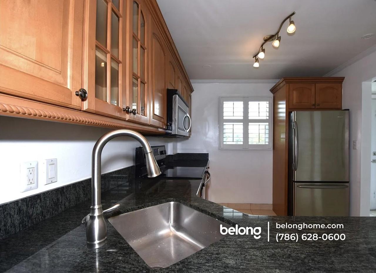 121 Royal Park Dr #3A - Photo 4 of 9