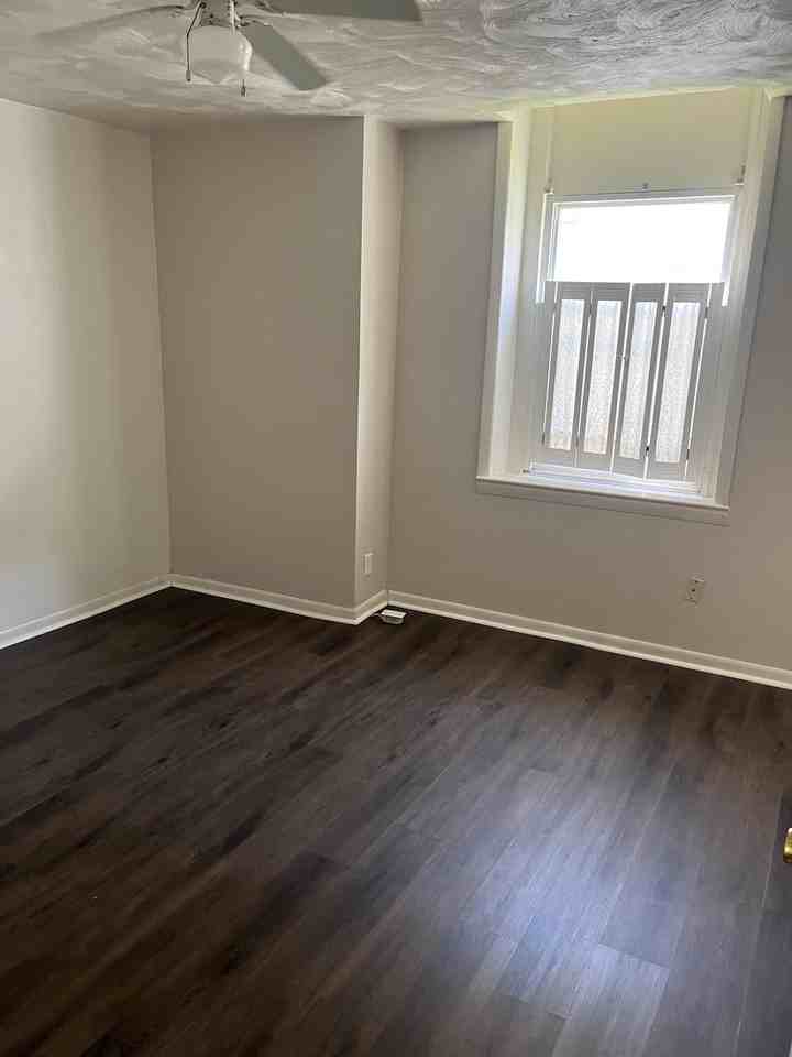 445 N Grant Street - Photo 5 of 12