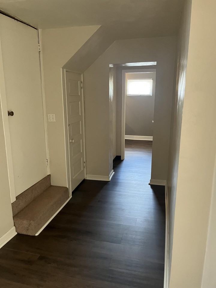 445 N Grant Street - Photo 6 of 12