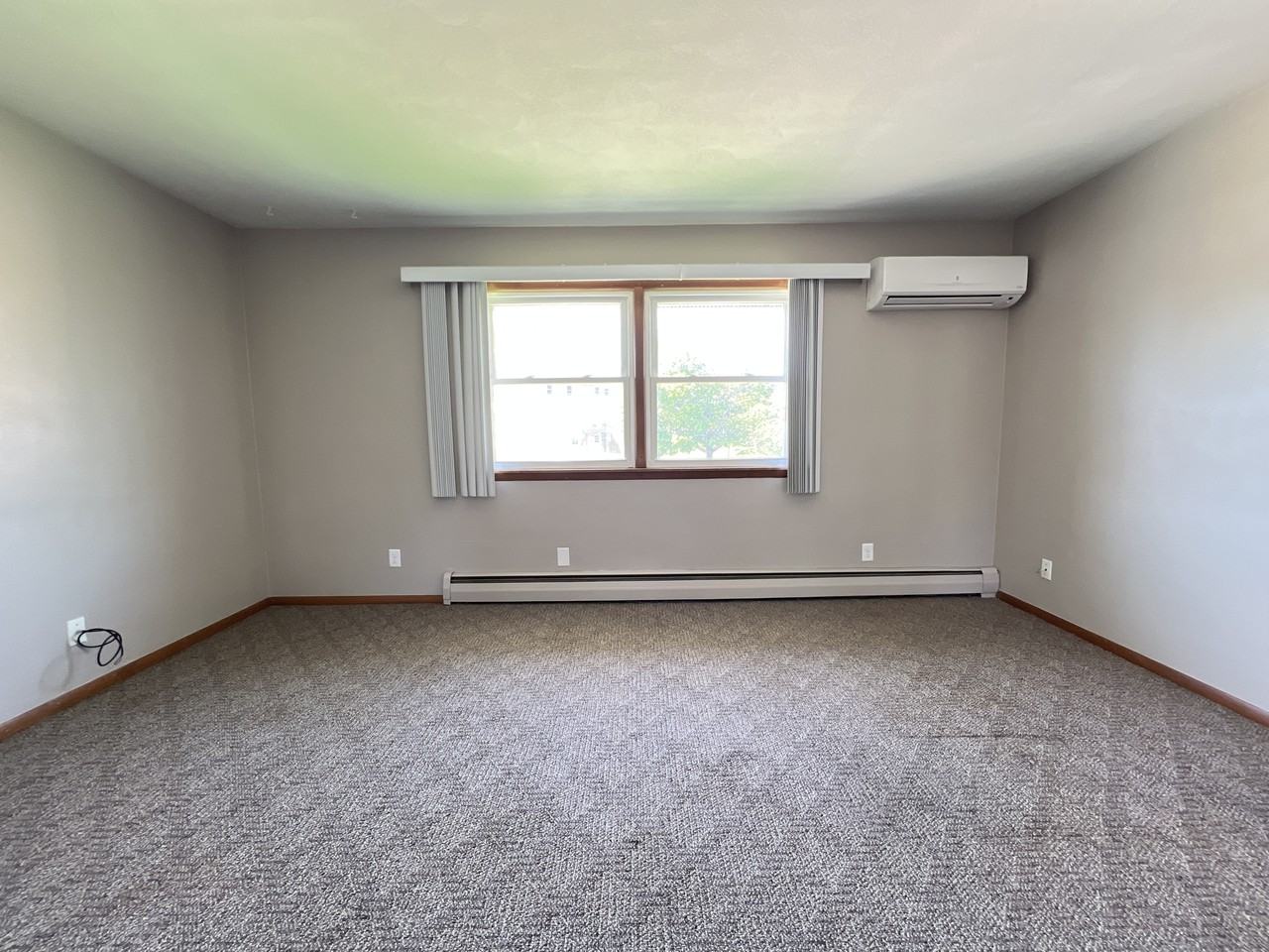 1722 Hamblin Court - Photo 7 of 14
