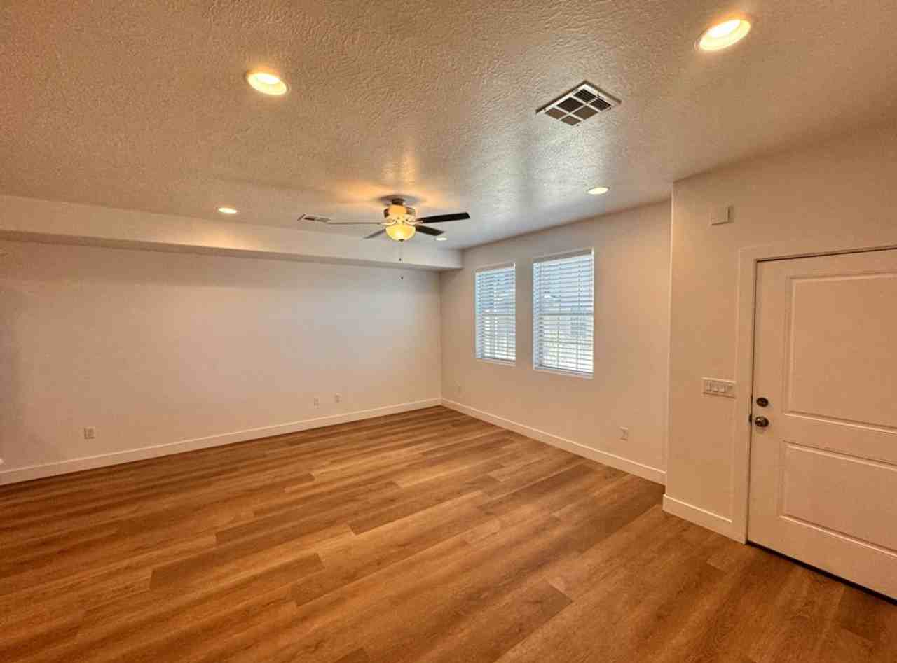 498 W 1225 N #34 - Photo 5 of 16