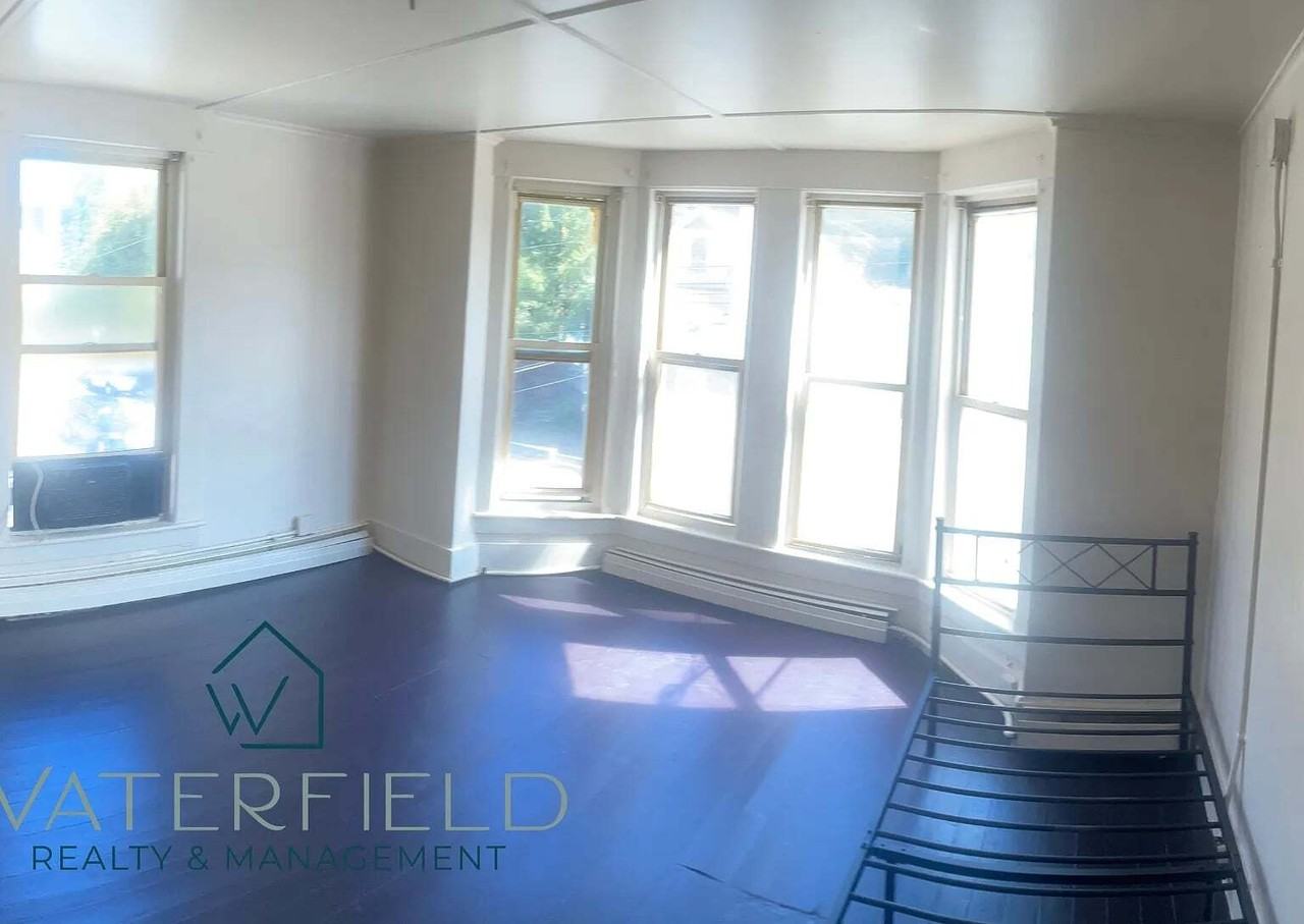 736 Union Avenue - Photo 2 of 3
