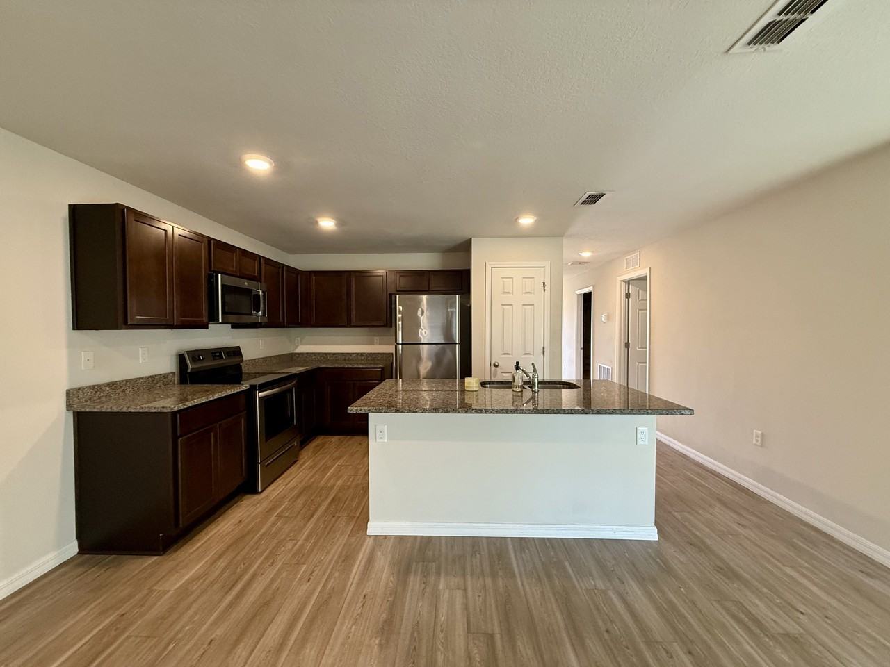14 Serene Place - Photo 2 of 10