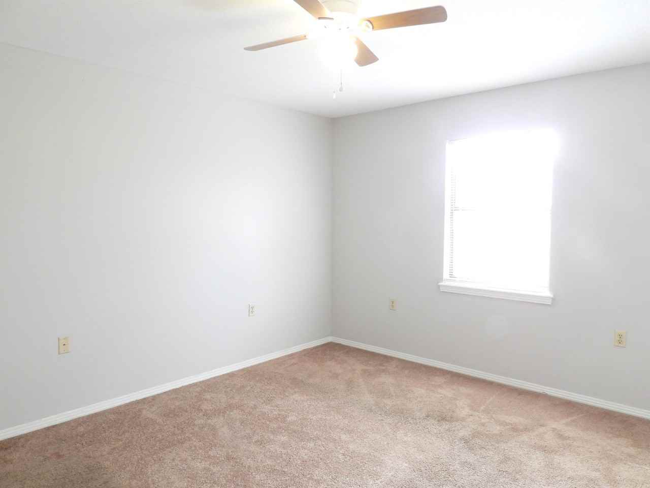 Shenandoah Townhomes - Photo 6 of 50