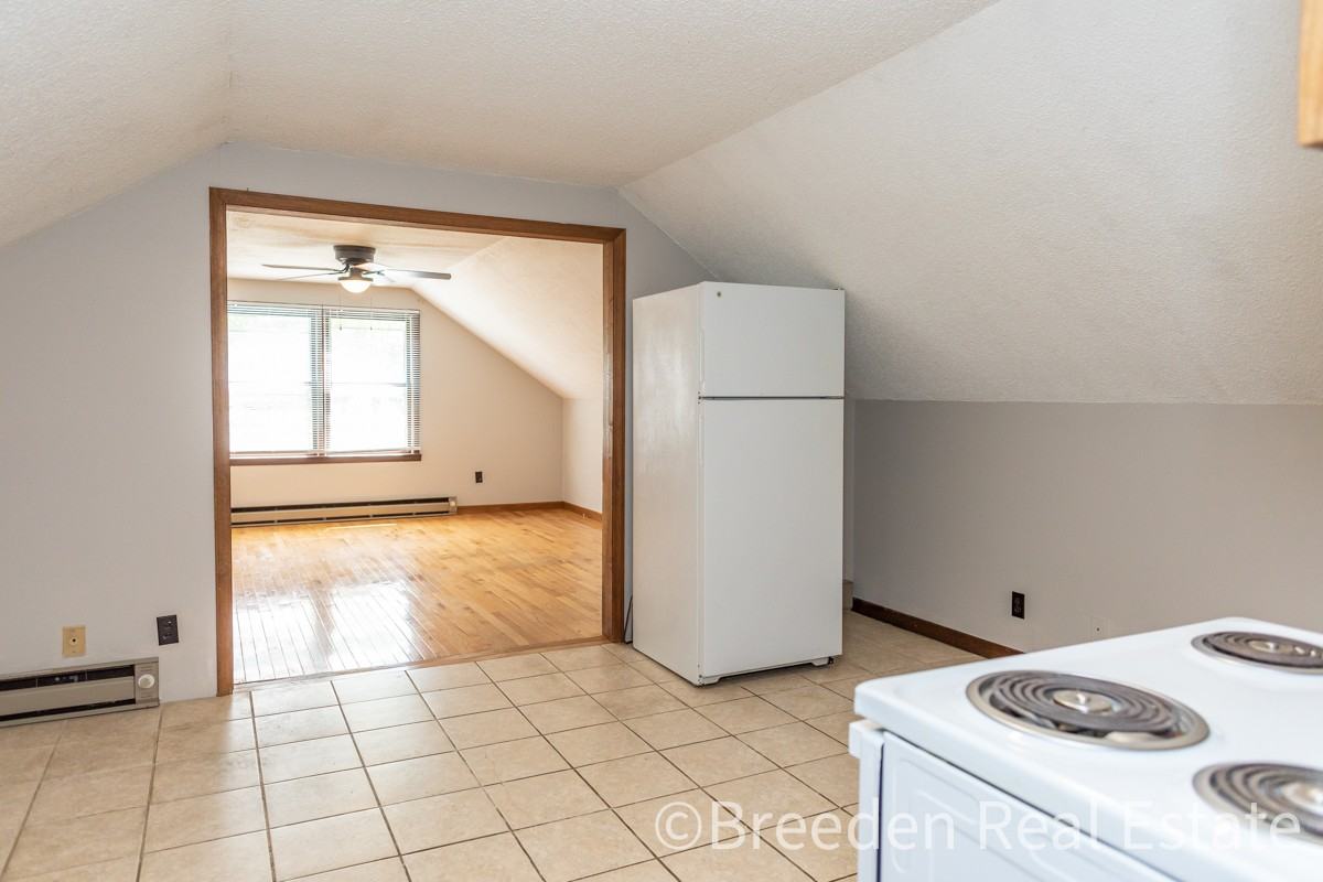 343-01: Lindsey Lane Apartments - Photo 3 of 12