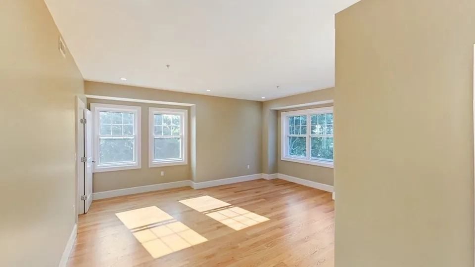 2325 Bowdoin Ave #5 - Photo 4 of 17
