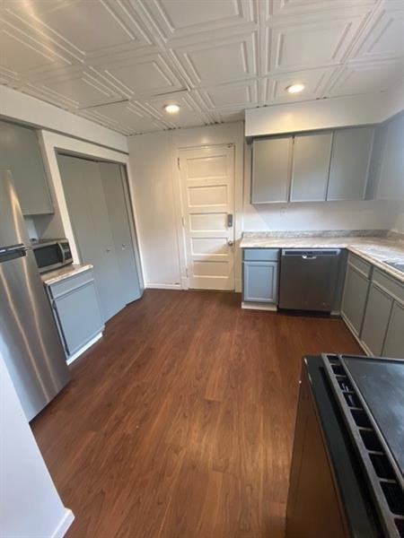 3031 Texas Avenue - Photo 4 of 14