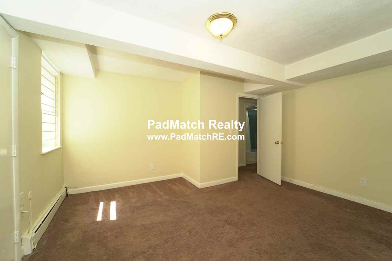 1118 Commonwealth Ave #C - Photo 2 of 12