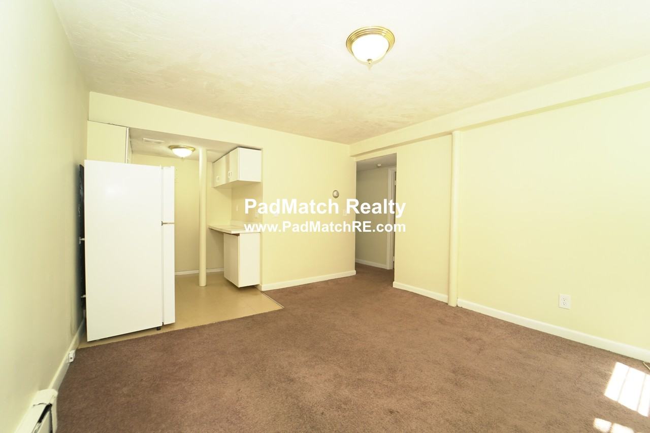 1118 Commonwealth Ave #C - Photo 6 of 12