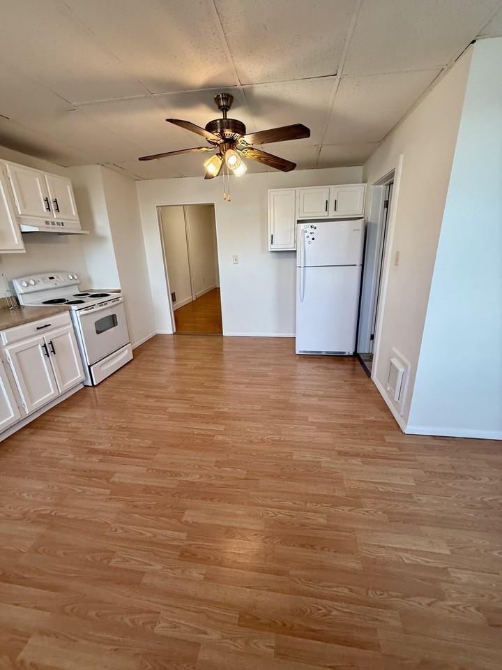 118-122 North 4th Street - Photo 2 of 8