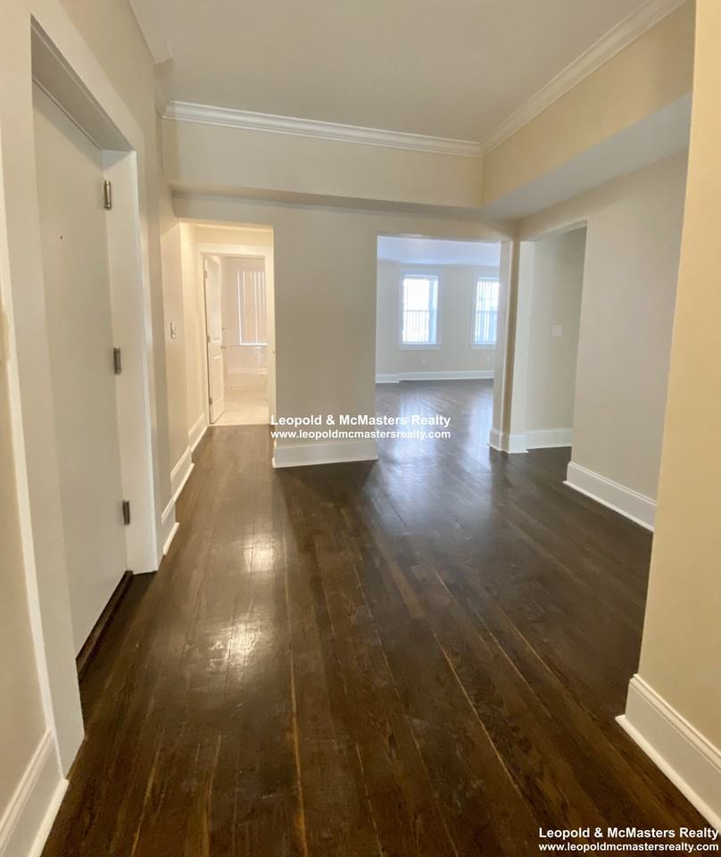 12 Short St #1 - Photo 4 of 18