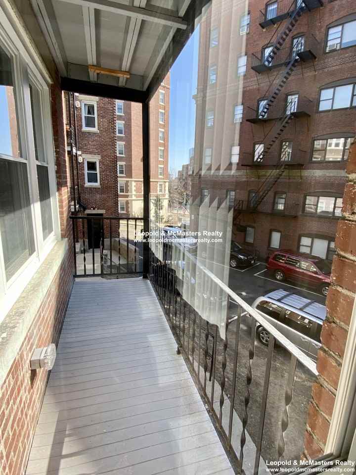 12 Short St #1 - Photo 5 of 18