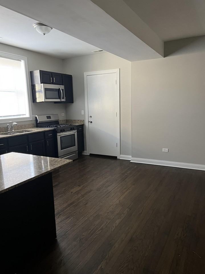 Carpenter - Photo 6 of 21