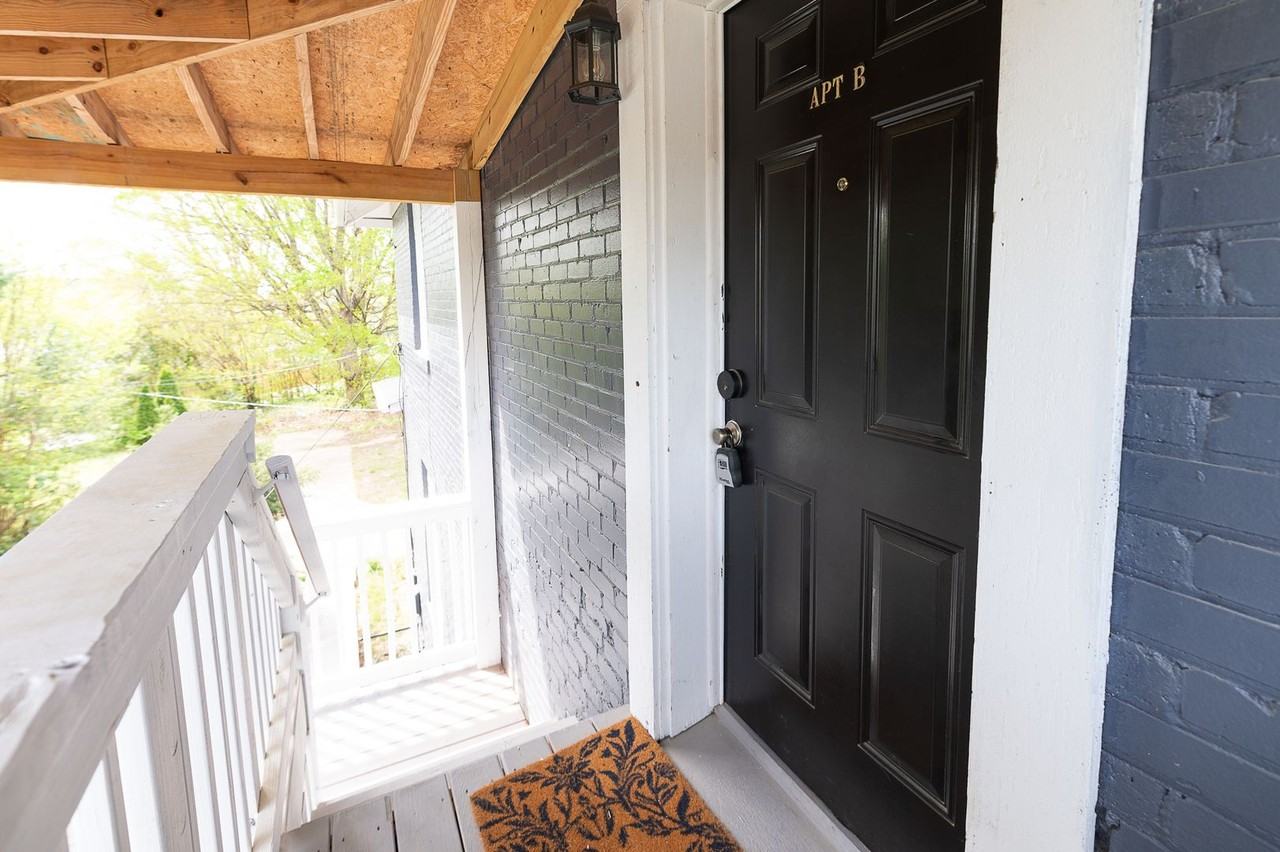 501 Steele - Photo 2 of 50