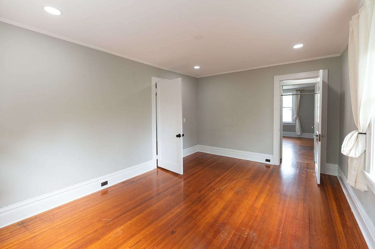 501 Steele - Photo 6 of 50