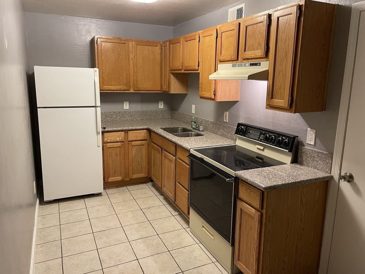 Mountain View Apartments - Photo 3 of 35
