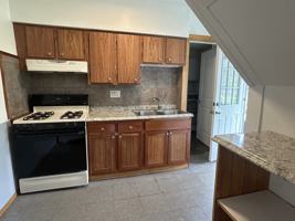 featured image of 19 Allen St