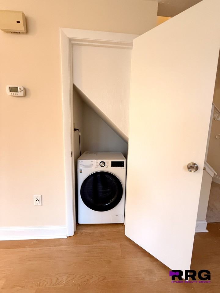 Norwest Dr #812 - Photo 5 of 19